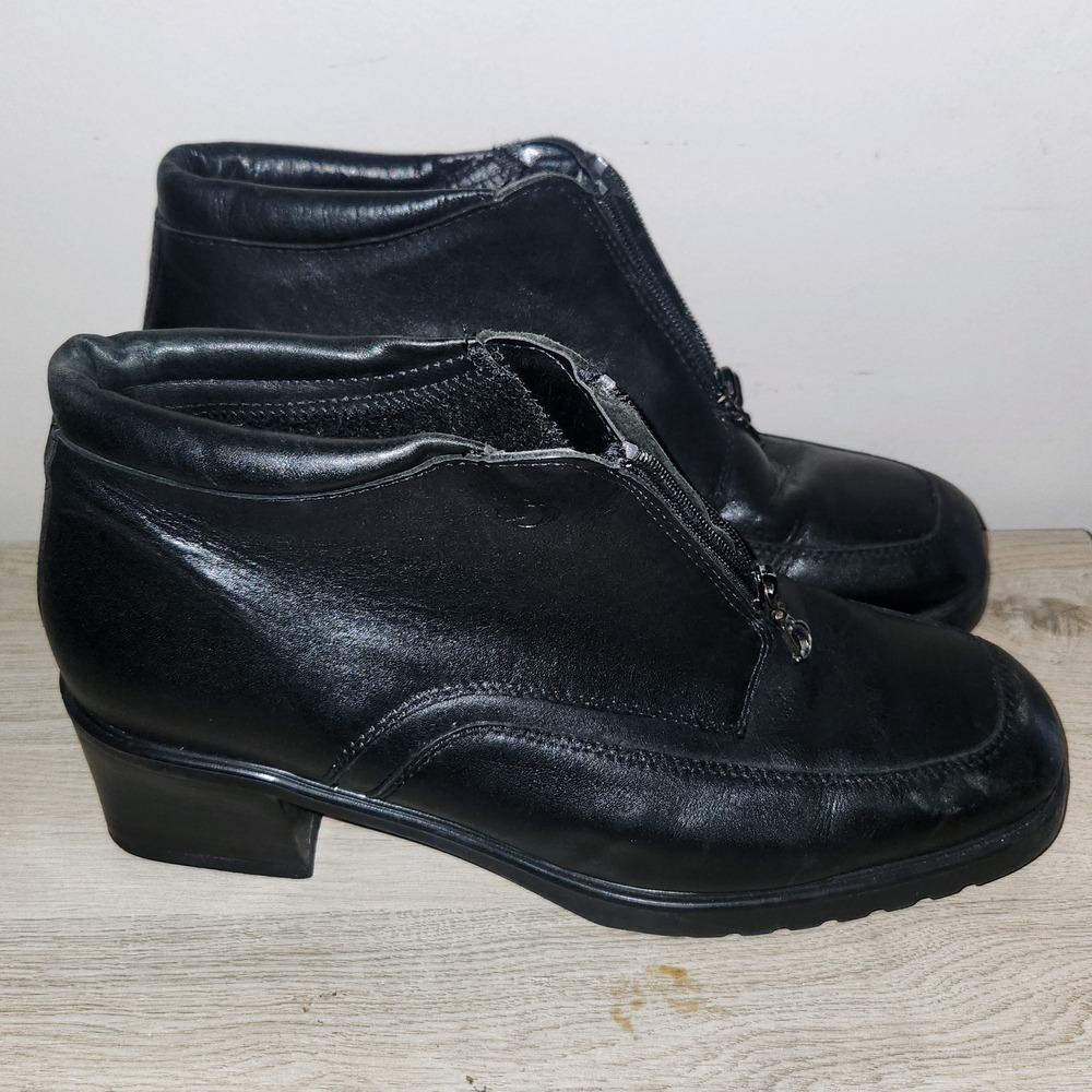 Blondo Canada Women's Black Leather‎ Ankle Boots Booties Zip Up Size 42